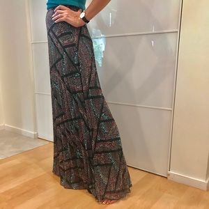 Maxi pleated skirt